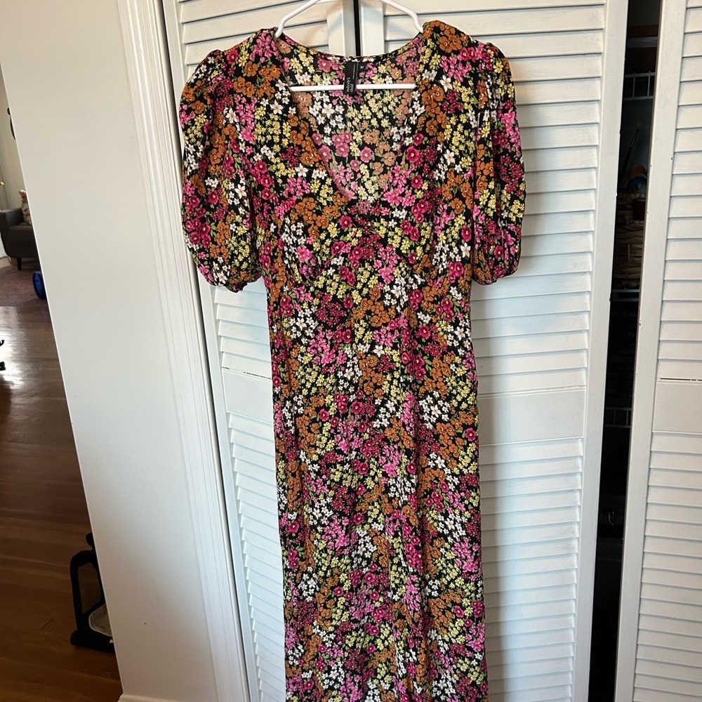 Floral V-Neck Puff-Sleeve Midi Dress in Black with Pink & Orange Blossoms